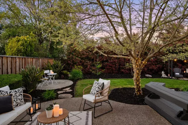 360 Flaming Oak DR, Pleasant Hill, CA 94523