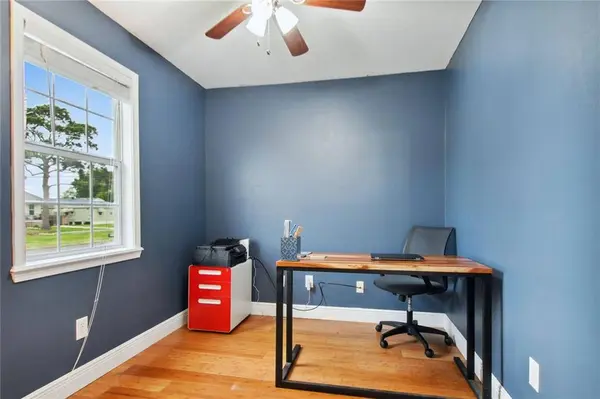 5313 CAMERON BLVD, New Orleans, LA 70122