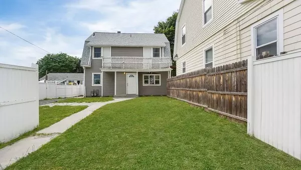 64-66 Arnold St, Quincy, MA 02169