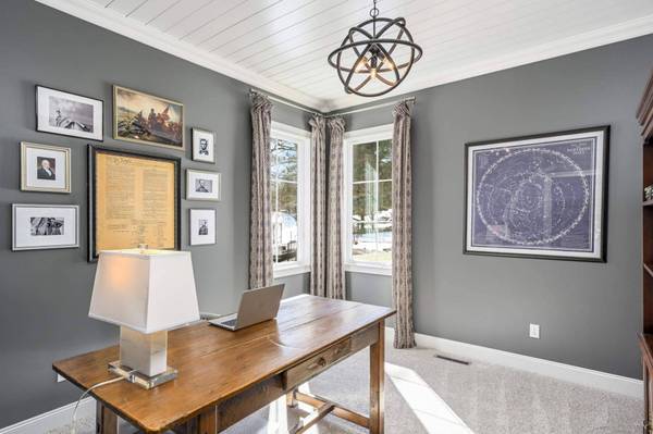 8824 Cottonwood LN, Eden Prairie, MN 55347