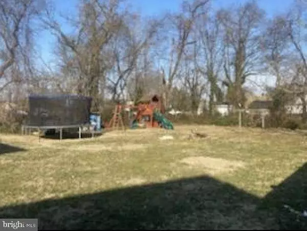 30 TEMPLE AVE, Gloucester City, NJ 08030