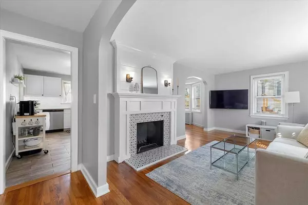 44 Cleveland Ave, Worcester, MA 01603