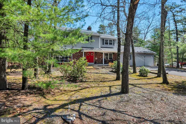 6 SANDSTONE CT, Medford, NJ 08055