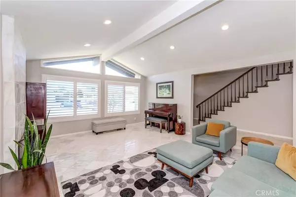 1911 Mariposa LN, Fullerton, CA 92833