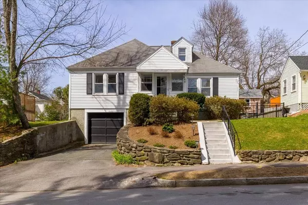 44 Cleveland Ave, Worcester, MA 01603