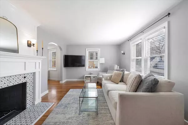 44 Cleveland Ave, Worcester, MA 01603