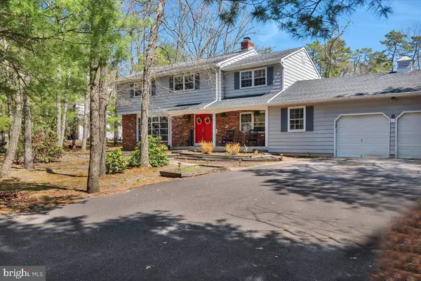 6 SANDSTONE CT, Medford, NJ 08055