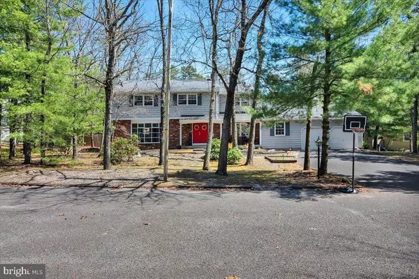 6 SANDSTONE CT, Medford, NJ 08055