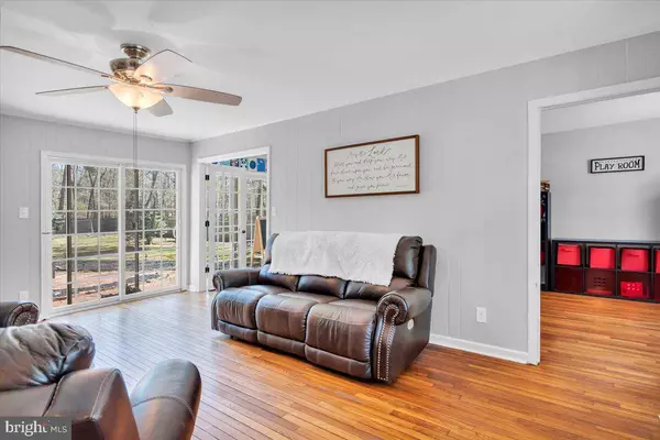 6 SANDSTONE CT, Medford, NJ 08055