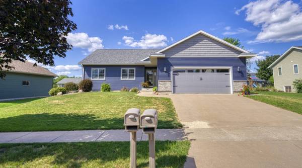 809 Oakwood, La Crosse, WI 54636