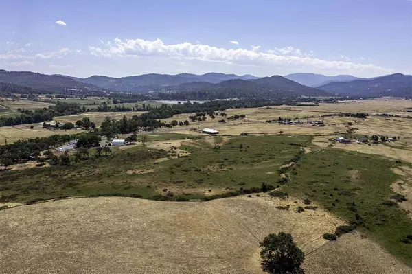 605 Meridian RD, Eagle Point, OR 97524