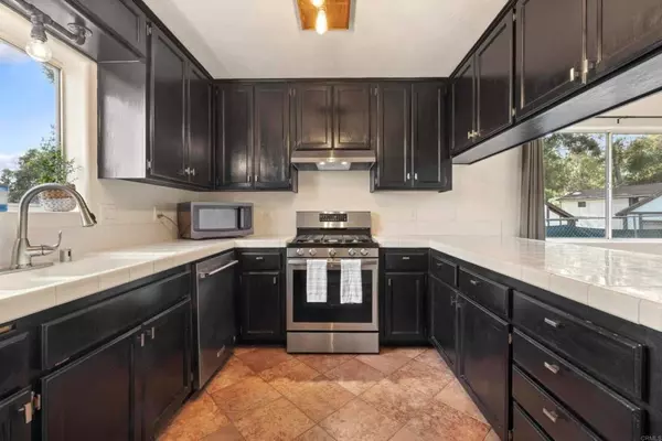 1711 Canyon Rd., Spring Valley, CA 91977