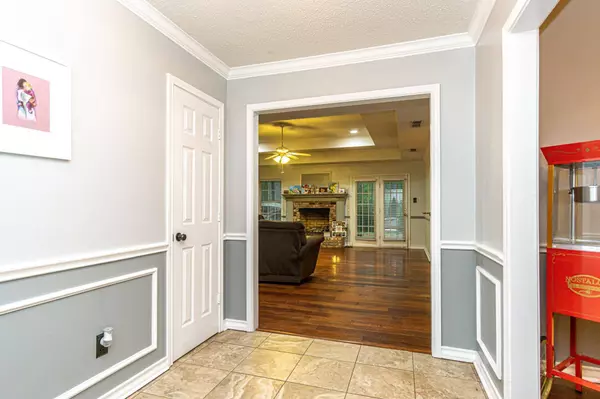 901 E South Street, Lindale, TX 75771