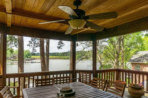 522 Hideaway Lane E, Hideaway, TX 75771