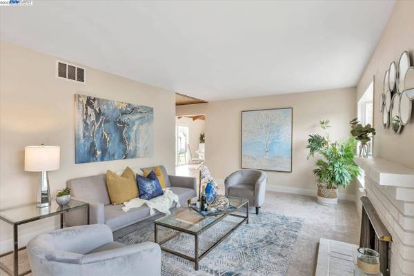 7652 Braidburn Ave, Newark, CA 94560