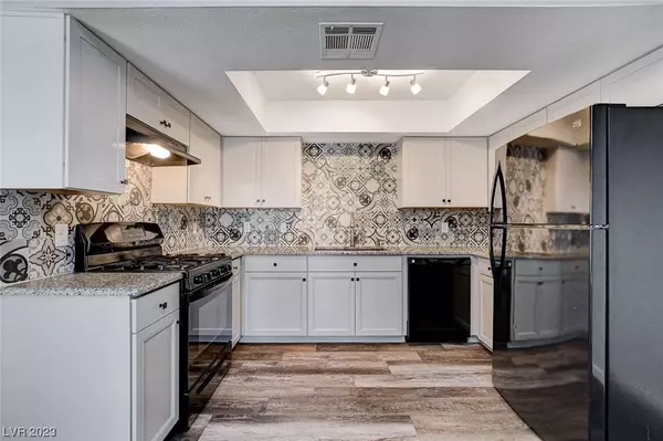 5576 W Rochelle Avenue #20A, Las Vegas, NV 89103