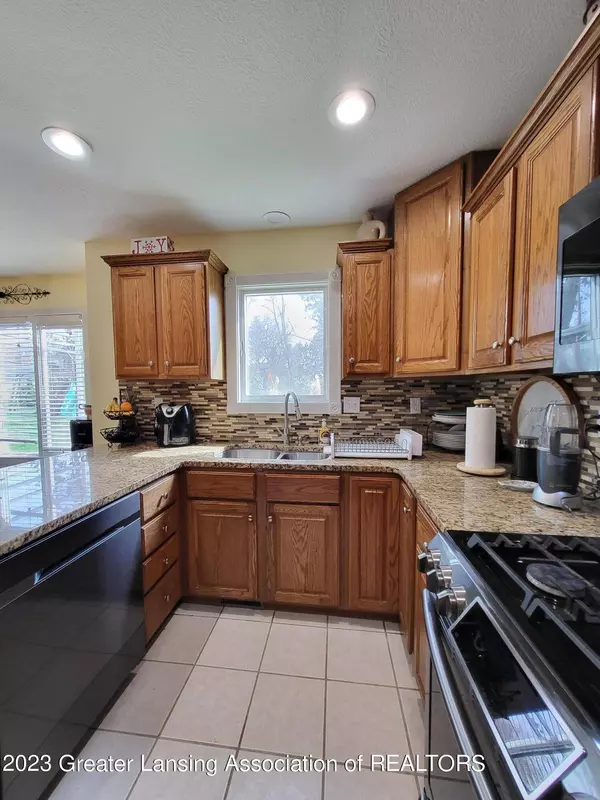 4569 Sid DR, Jackson, MI 49201