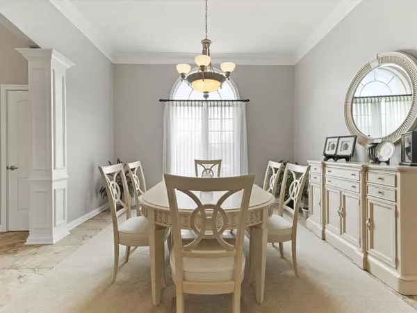 11186 Governors LN, Fishers, IN 46037