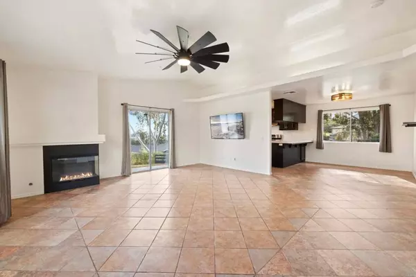 1711 Canyon Rd., Spring Valley, CA 91977