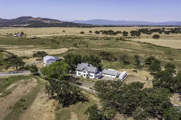 605 Meridian RD, Eagle Point, OR 97524