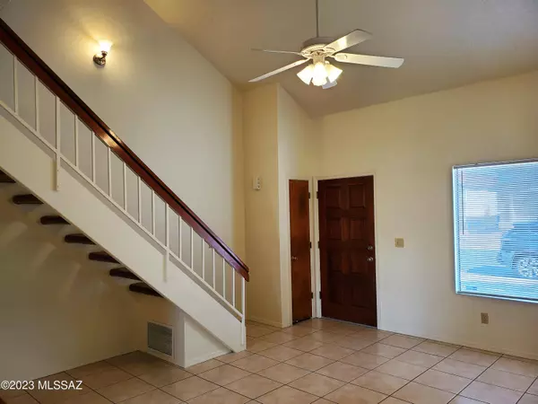 8031 N Tackroom Lane, Tucson, AZ 85741