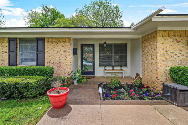 2202 W 11th Street, Irving, TX 75060