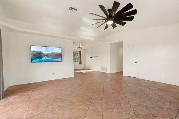 1711 Canyon Rd., Spring Valley, CA 91977