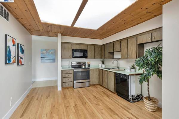 7652 Braidburn Ave, Newark, CA 94560