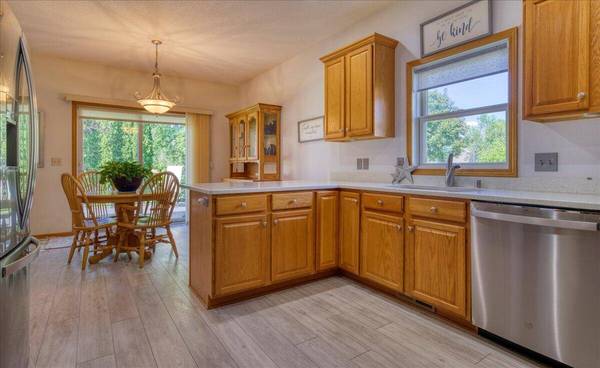 809 Oakwood, La Crosse, WI 54636