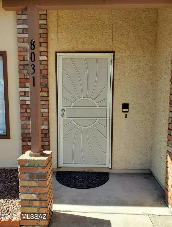 8031 N Tackroom Lane, Tucson, AZ 85741