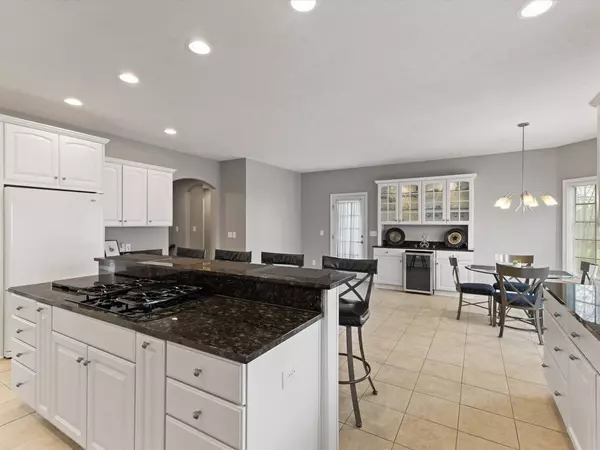 11186 Governors LN, Fishers, IN 46037