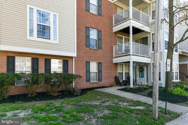 17 KENWOOD DR, Sicklerville, NJ 08081