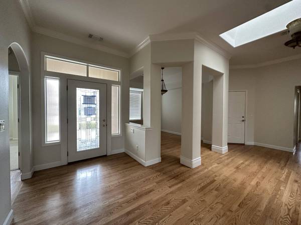 227 Princeville DR, Eagle Point, OR 97524