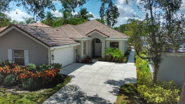 137 Hampton CIR, Jupiter, FL 33458