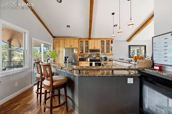 6640 Mesedge DR, Colorado Springs, CO 80919