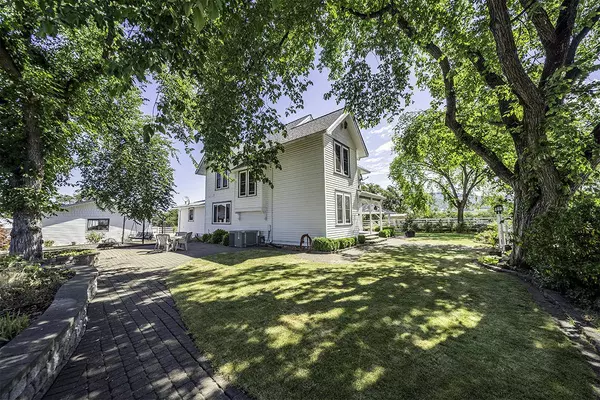 605 Meridian RD, Eagle Point, OR 97524