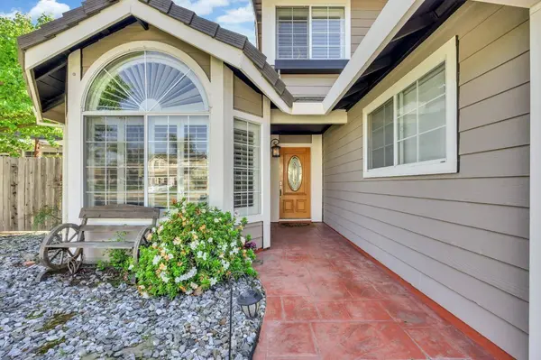 9244 Rancho DR, Elk Grove, CA 95624