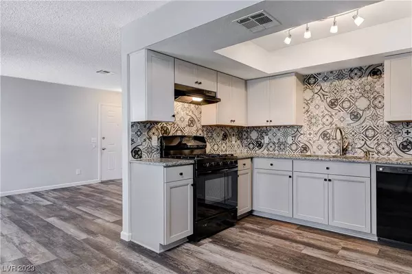 5576 W Rochelle Avenue #20A, Las Vegas, NV 89103