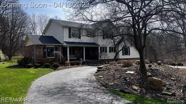 4579 KENICOTT Trail, Brighton, MI 48114