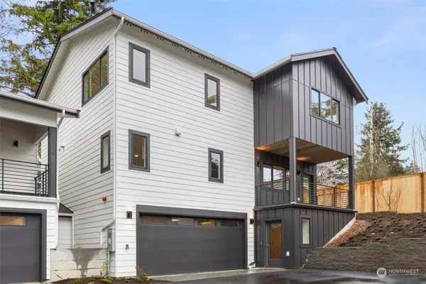 10046 Ravenna AVE NE, Seattle, WA 98125