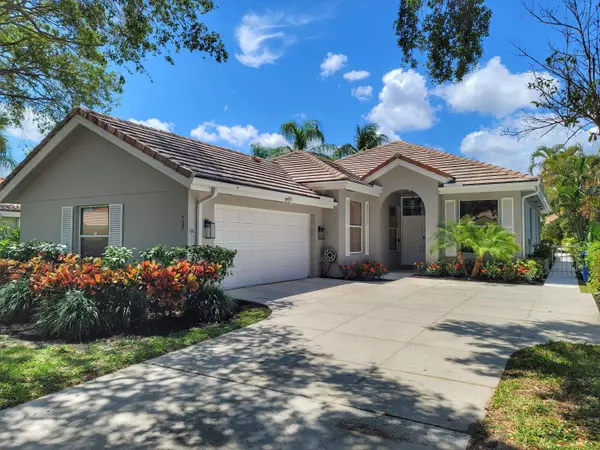 137 Hampton CIR, Jupiter, FL 33458
