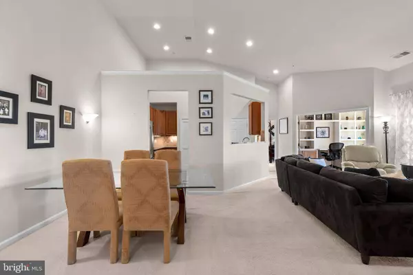 8440 ICE CRYSTAL DR #R, Laurel, MD 20723