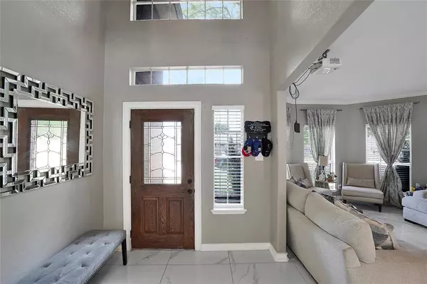 1003 Highland Woods DR, Highlands, TX 77562