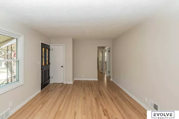 7010 S 41st Street, Bellevue, NE 68147