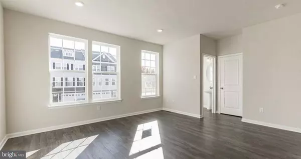 57 AUTUMN PARK DR, Medford, NJ 08055