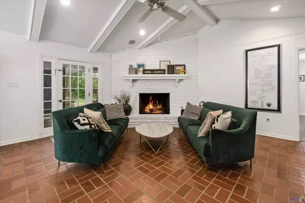 928 KENILWORTH PKWY, Baton Rouge, LA 70808