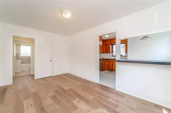 2067 W 67th ST, Los Angeles, CA 90047