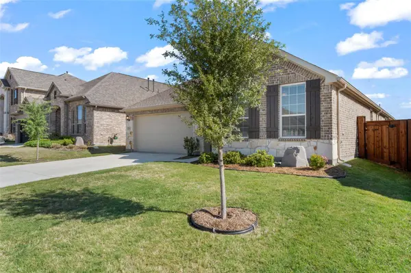 2713 Thornhill Lane, Mansfield, TX 76084