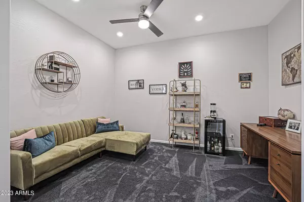 21265 W WILSHIRE Drive, Buckeye, AZ 85396