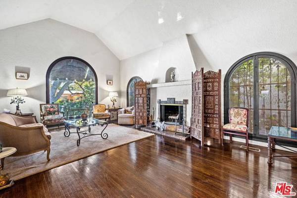 350 N Crescent Heights BLVD, Los Angeles, CA 90048